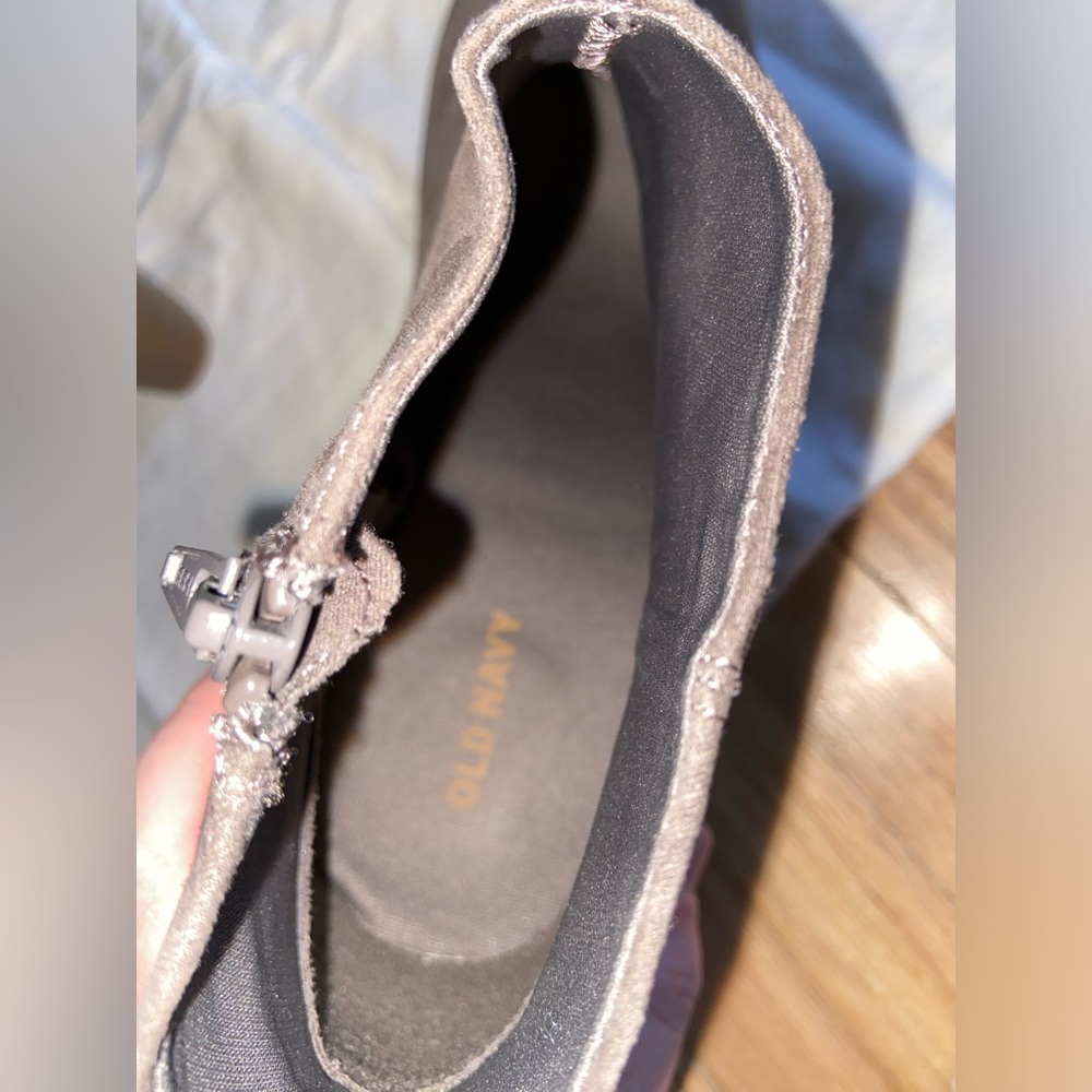Women’s Boots, Size 10 - Picture 3 of 6